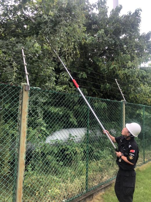 C:/Users/BA/Desktop/風雨過后南京保安迅速行動，恢復安“寧”面貌/2.jpg2